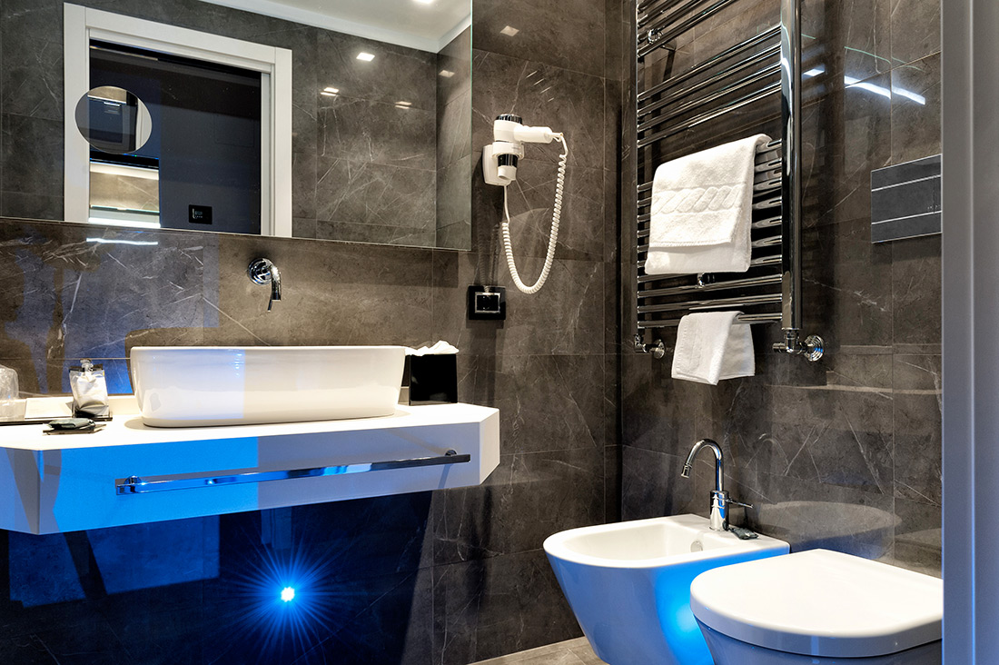 Prese elettriche per hotel - Bagno