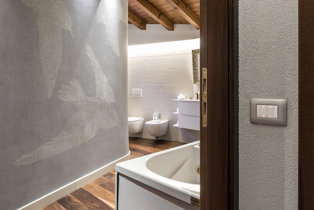 Punto luce bagno domotica AVE