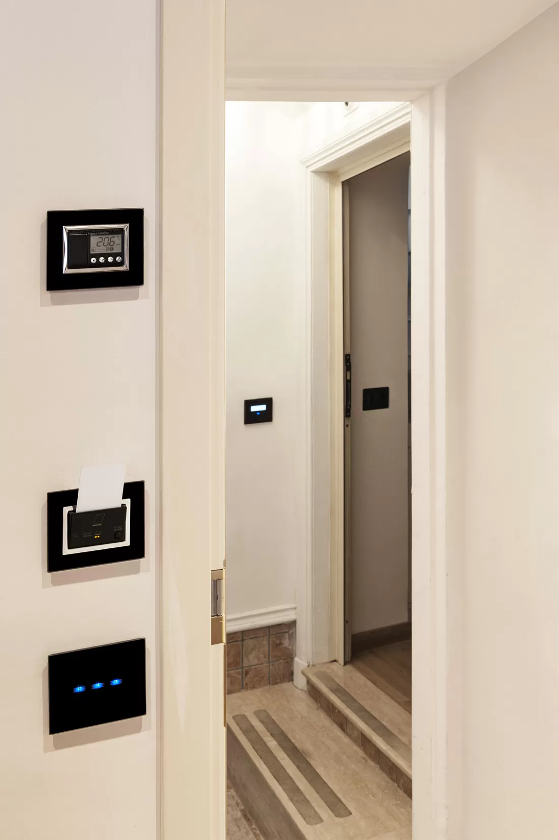 Interruttori touch AVE al Ripetta Palace Roma