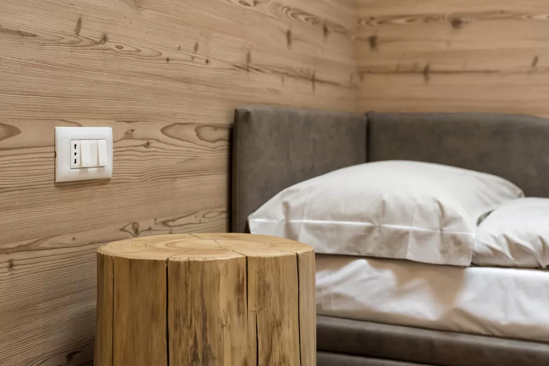 Interruttore con placca di design in tecnopolimero