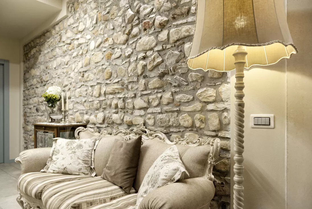 Punto luce di design con placca bianca