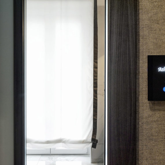 Lettore per hotel personalizzato con controlli touch