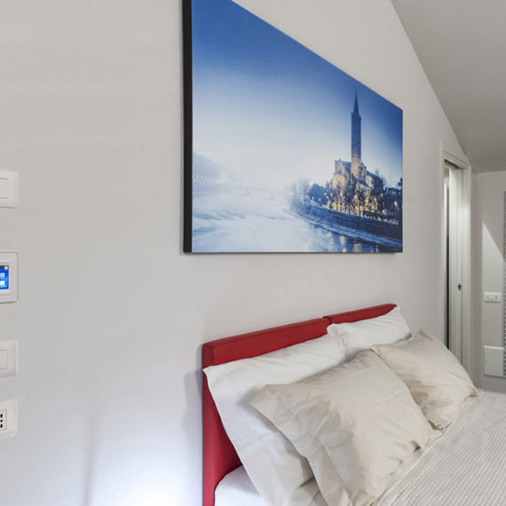 Mini Touch Screen domotico AVE per camera hotel