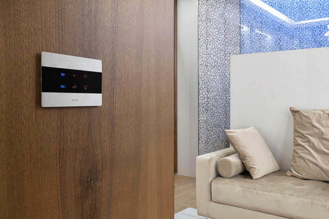 Interruttori Multi-Touch - Villa Smart con Domotica AVE