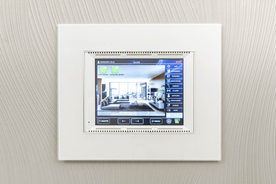 Touch Screen AVE Impianto Domotico Appartamento Smart