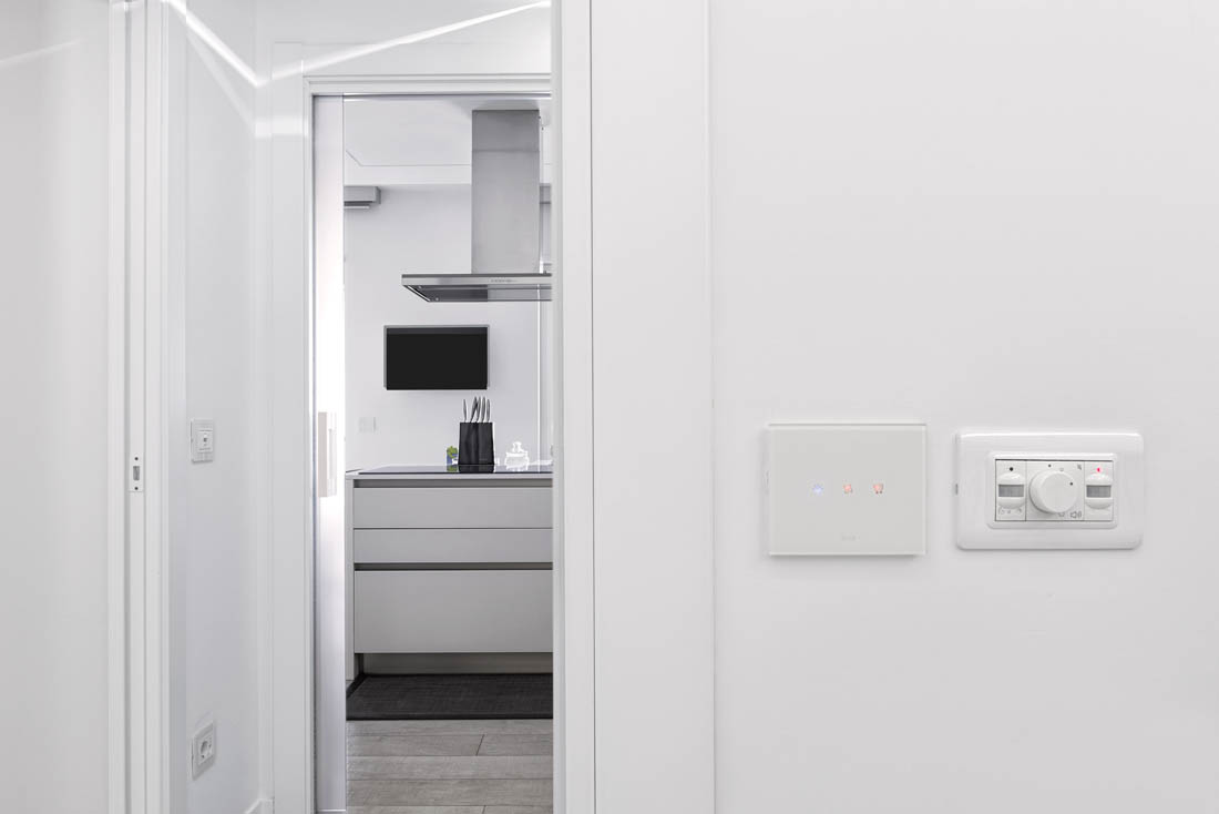 Appartamento smart con interruttori touch AVE