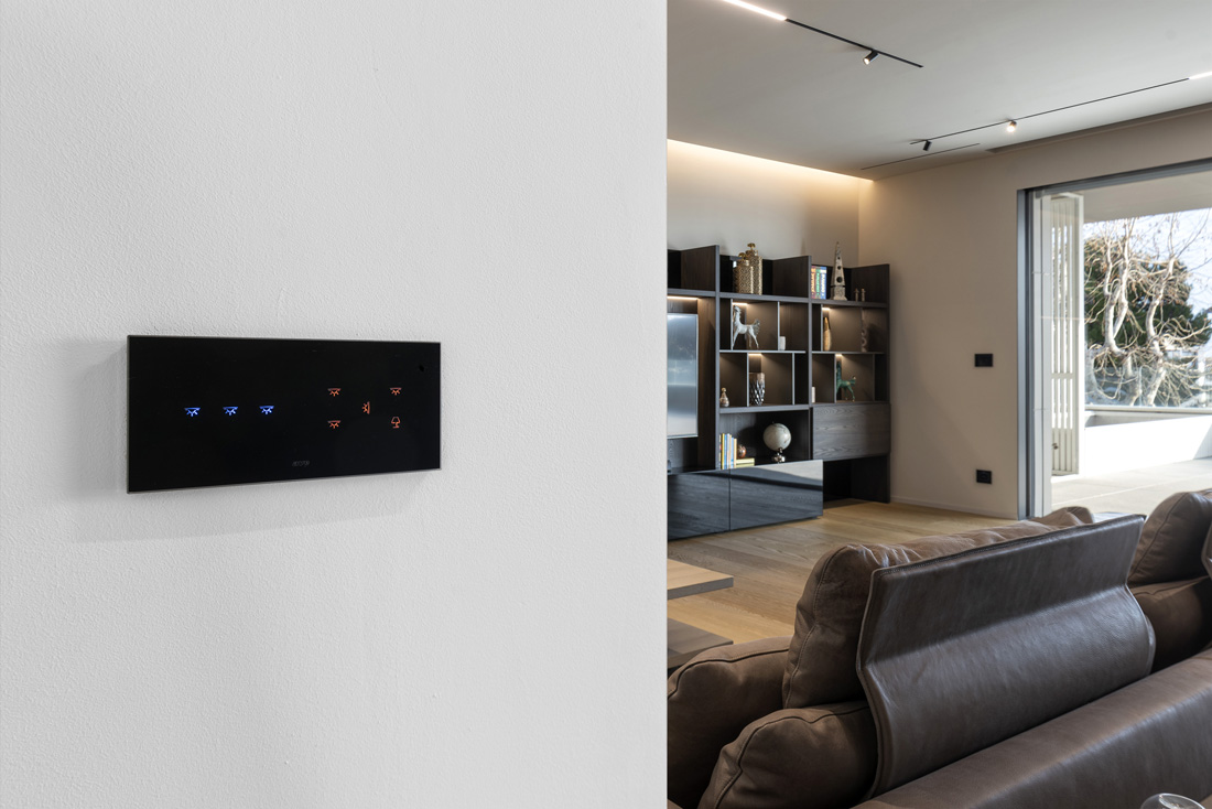 Comando touch AVE come elemento di design contemporaneo