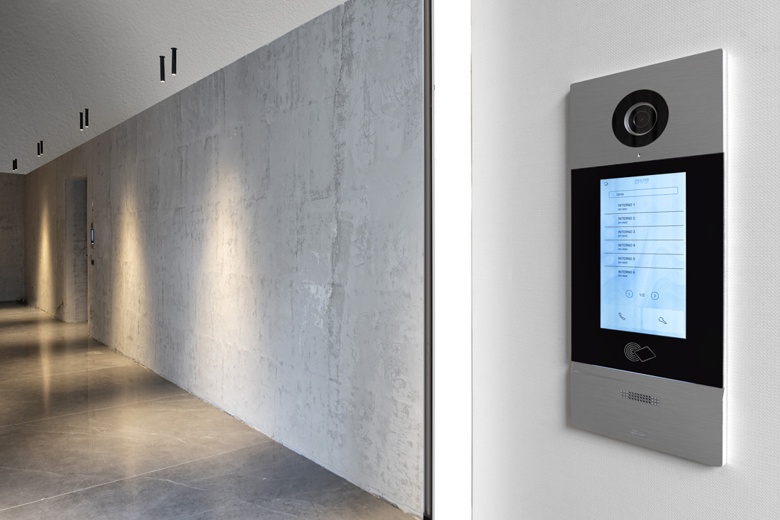 Postazione esterna Building con display touch da 7"