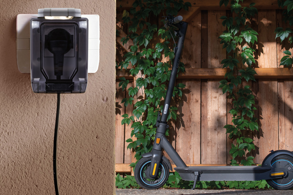 AVE SEAL: contenitori stagni IP66 anche con spina inserita