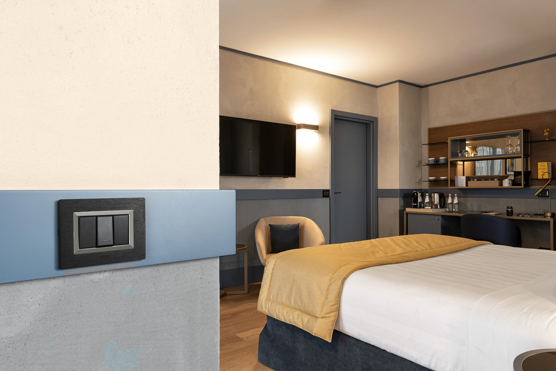 Interruttore AVE Tekla 44 integrato nell'arredo
