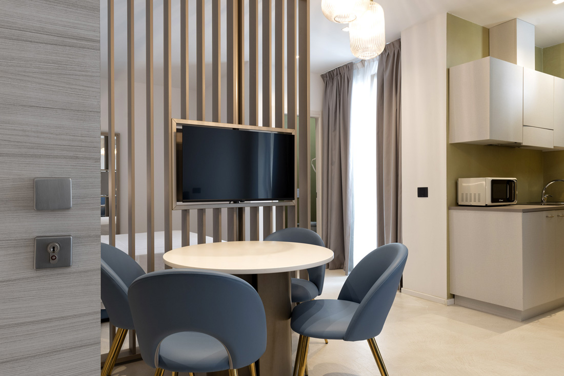 Tecnologia AVEbus per la gestione delle luci in hotel