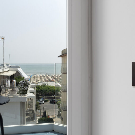 Placca Smart Touch AVE: eleganza e tecnologia a sfioro
