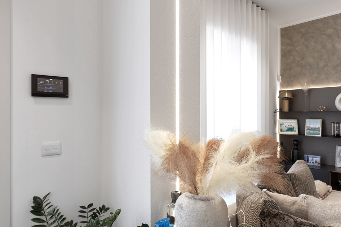 Supervisore domotico touch AVE da 7 pollici