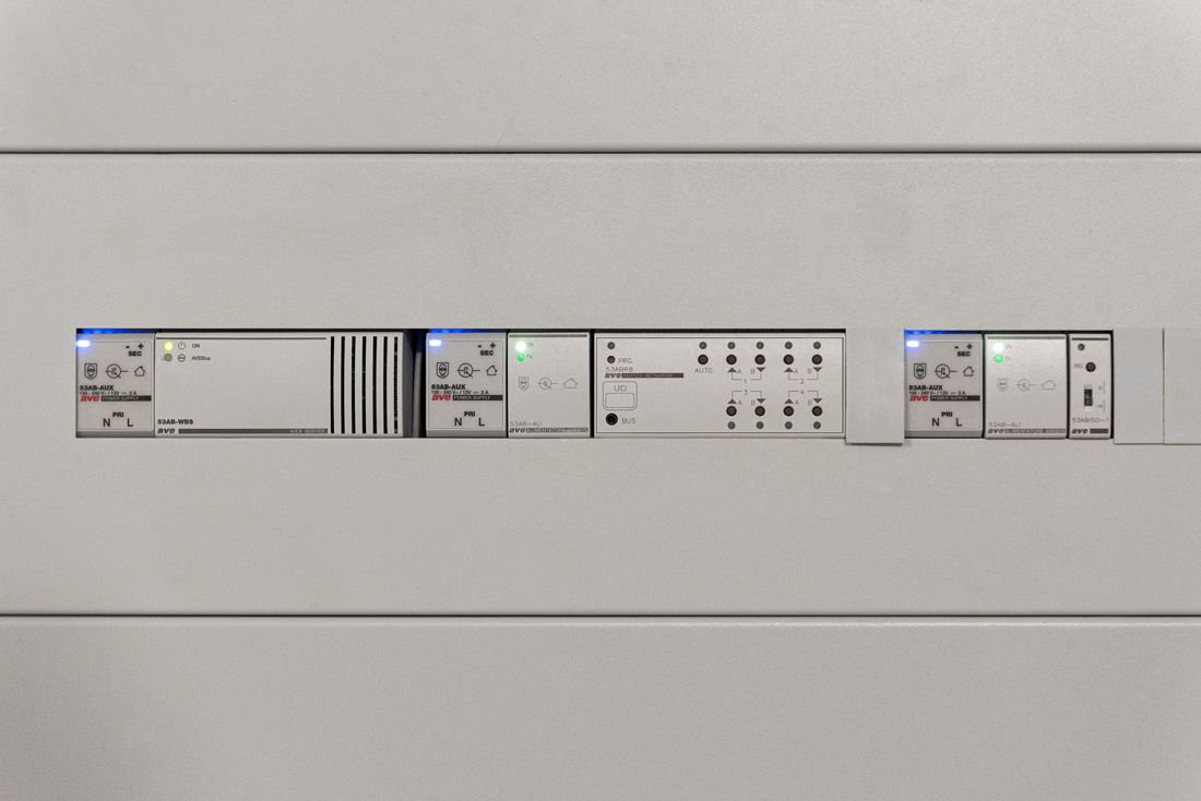Dettaglio del quadro elettrico AVE domotica RSA