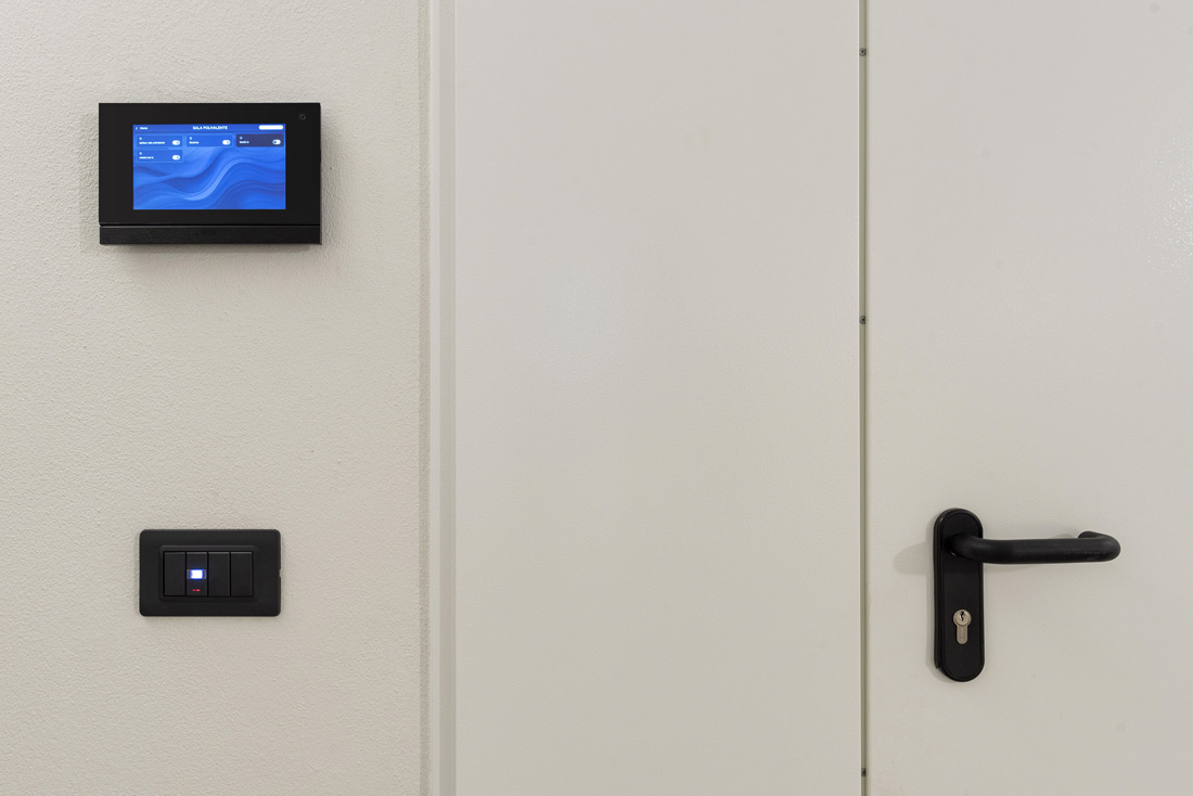 Interfaccia intuitiva del supervisore touch screen AVE da 7”