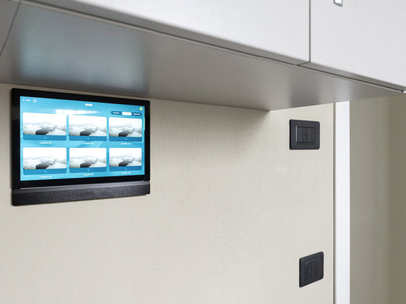 Supervisore touch screen AVE da 10” per gestione centralizzata