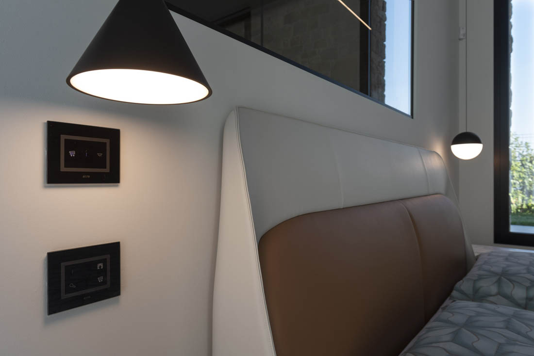 Estetica contemporanea per il comando Touch Ave