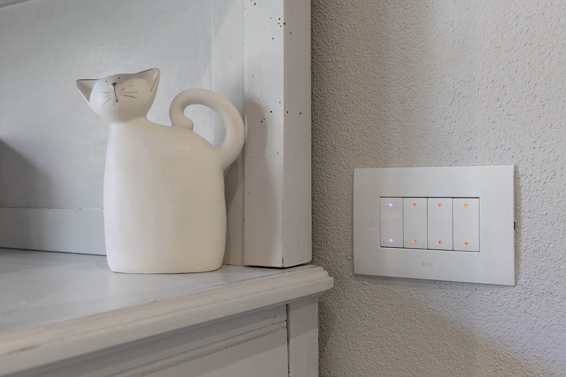 Design contemporaneo: Serie civile AVE Domus per interni moderni