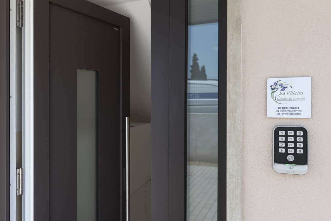 Ingressi keyless senza chiavi con tastierini intelligenti AVE
