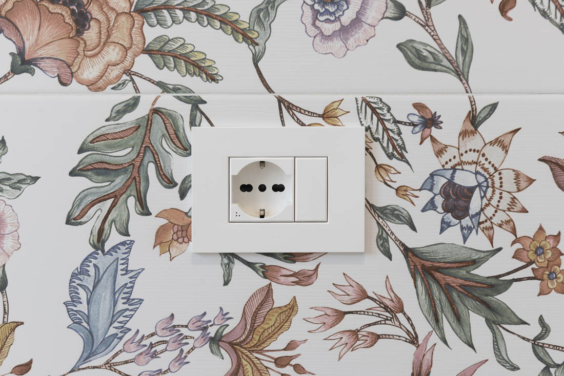 Serie civile Whitek 44 AVE design