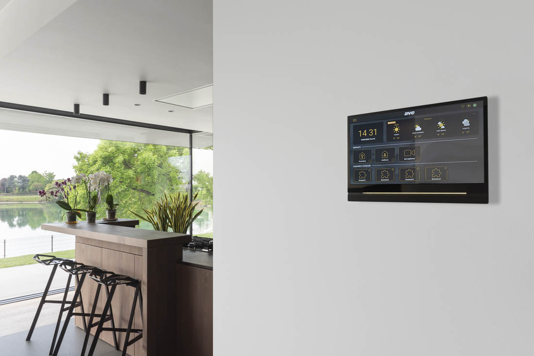Touch Screen AVE 18 pollici da incasso