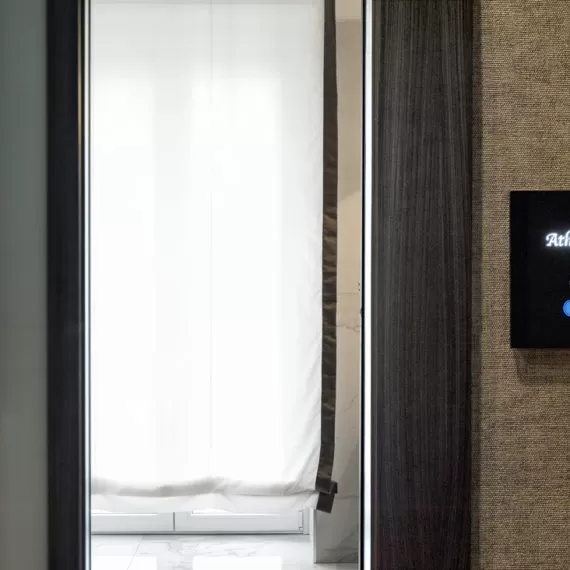 Lettore per hotel personalizzato con controlli touch