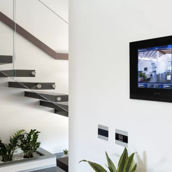 Touch Screen home automation AVE