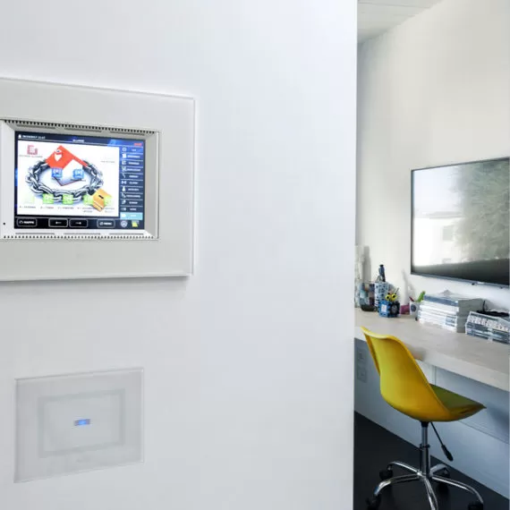 Touch Screen for Smart Home - AVE automation