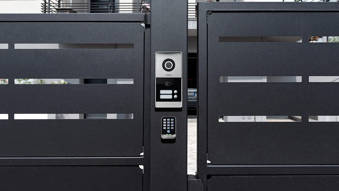 Tastierino numerico antivandalo per il controllo accessi della Gestione Alberghiera AVE