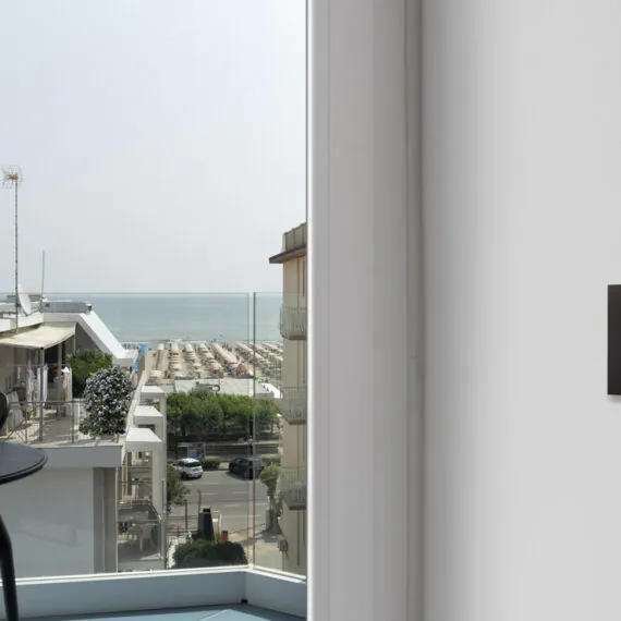 Placca Smart Touch AVE: eleganza e tecnologia a sfioro