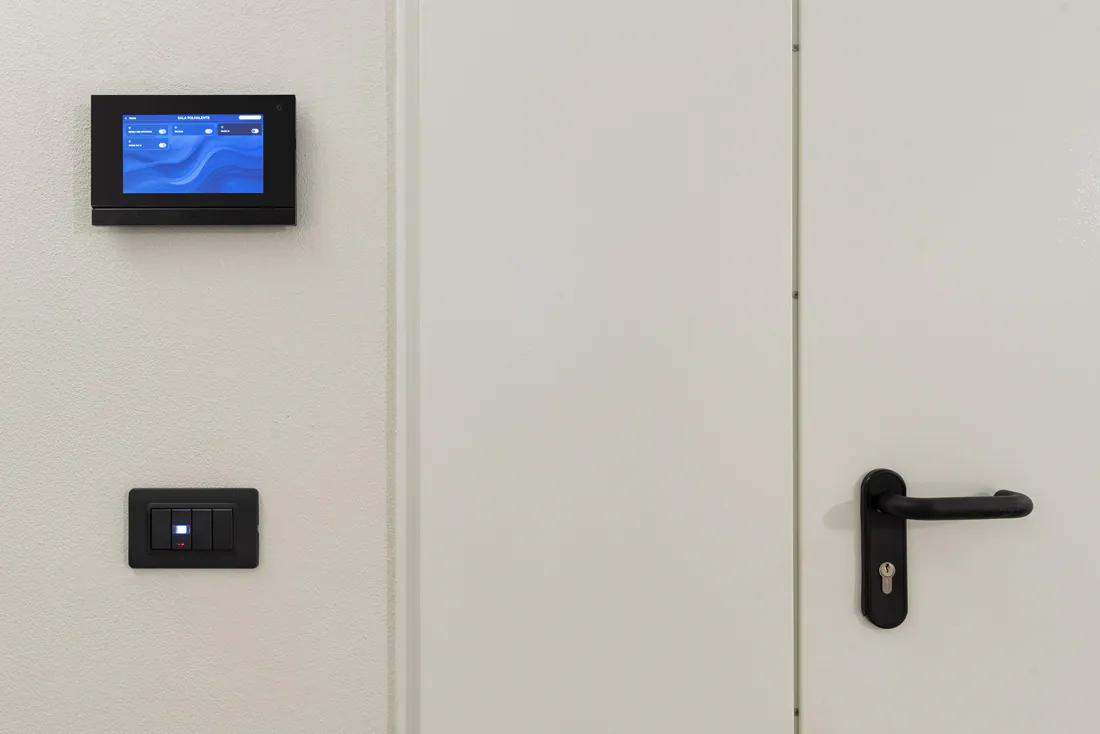 Interfaccia intuitiva del supervisore touch screen AVE da 7”