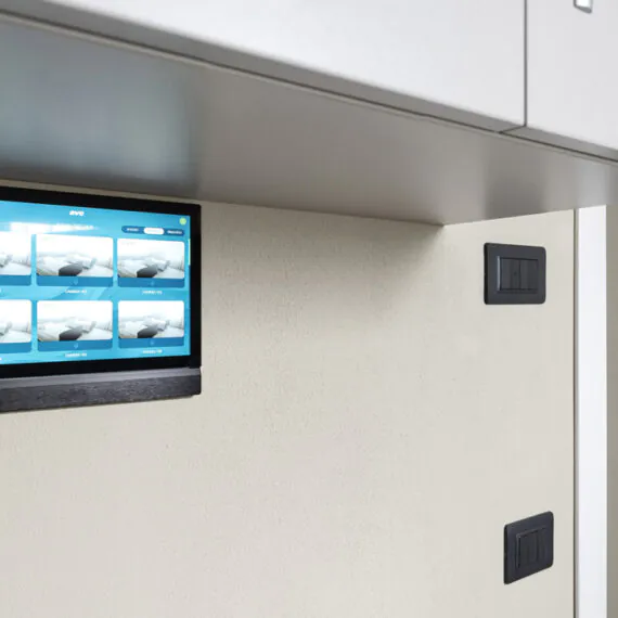 Supervisore touch screen AVE da 10” per gestione centralizzata