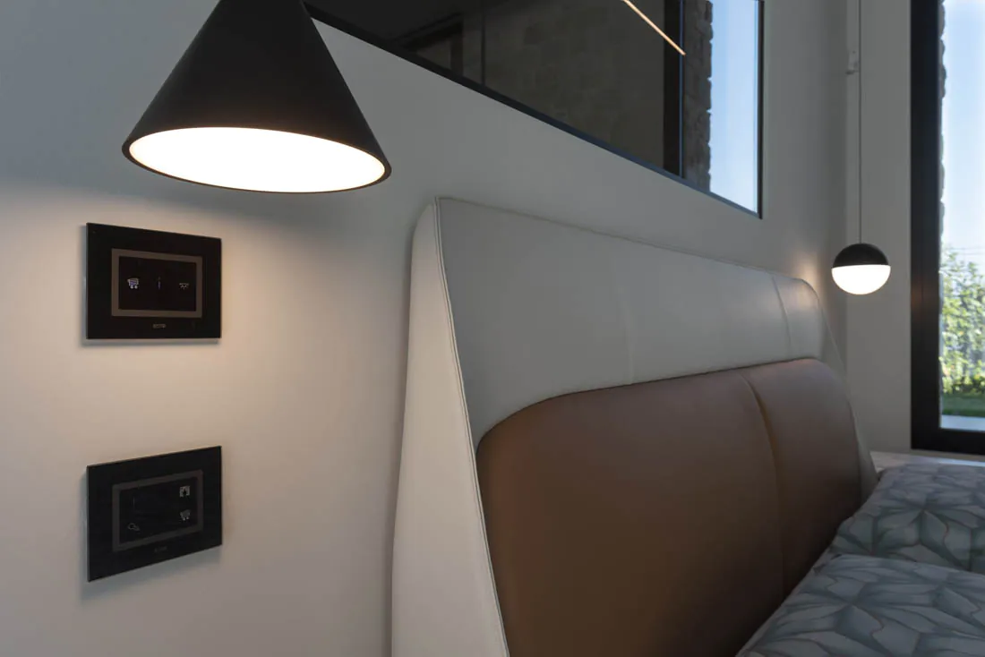 Estetica contemporanea per il comando Touch Ave